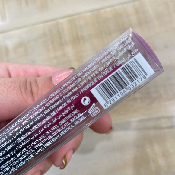 Huda beauty Demi matte cream lipstick gloss nib - Picture 4 of 7